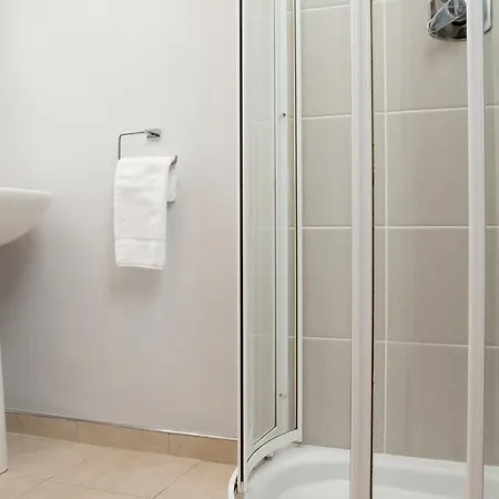 شقة Temple Street Aparthotel 3*